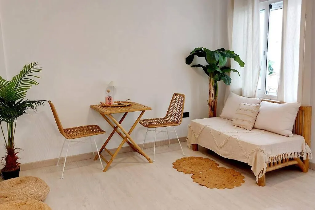 Apartamento Boho Studio With Patio In Centre And Close To Beach Nerja